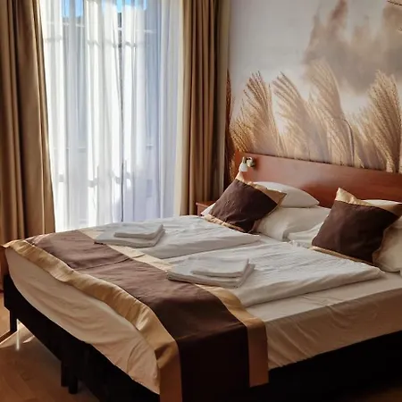 Hotel Patonai 3*