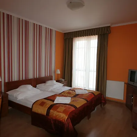 Patonai Hotel