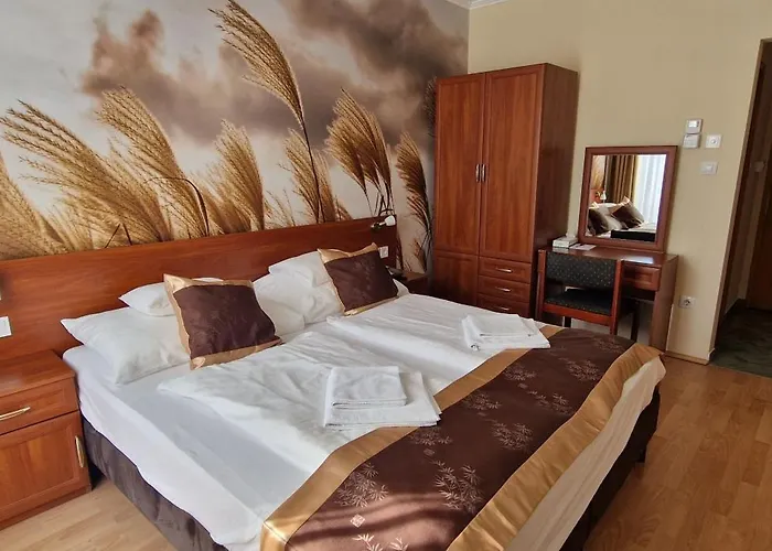 Patonai Hotel